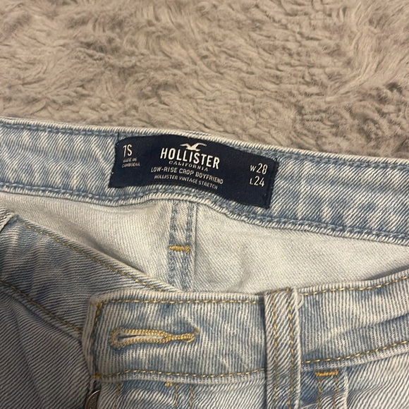 LOW RISE BOYFRIEND RIPPED JEANS - Picture 3 of 6